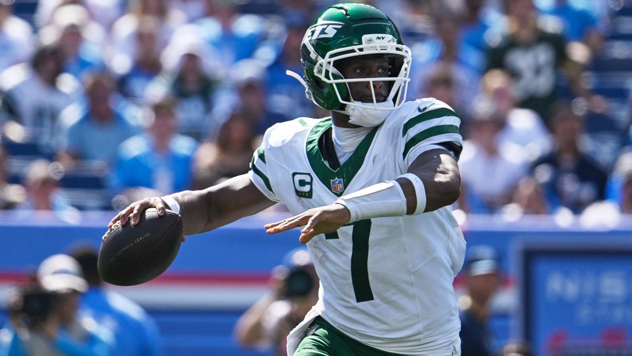 QB Smith wins in Jets re-debut, 3,612 days after previous start