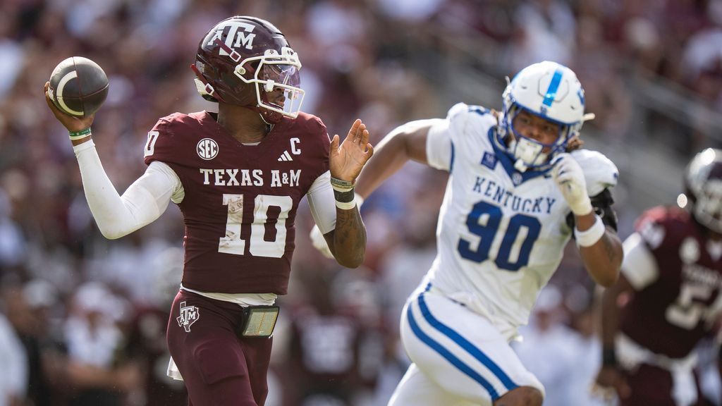 Texas A&M's Elko still has confidence in struggling QB Reed