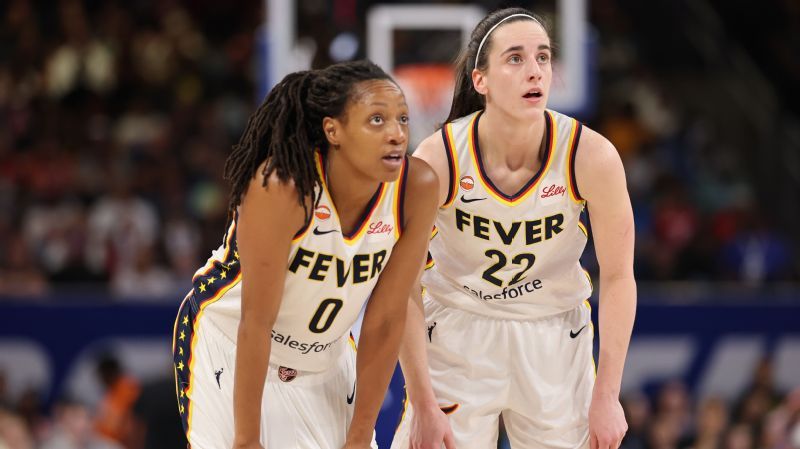 WNBA: Mitchell y Clark dejan su marca en el libro de récords10hESPN