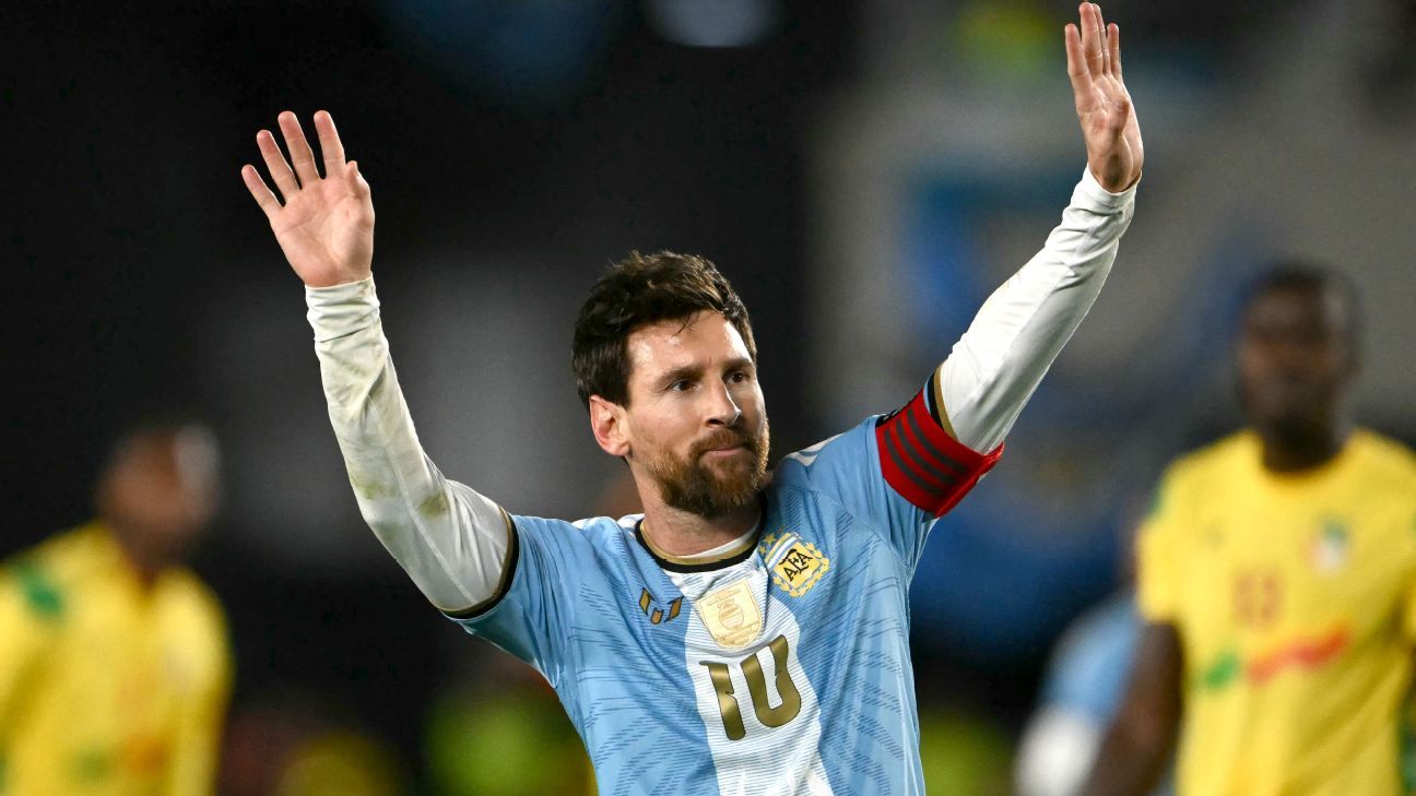 Messi marks final Argentina game with goal in tearful 'last tango'