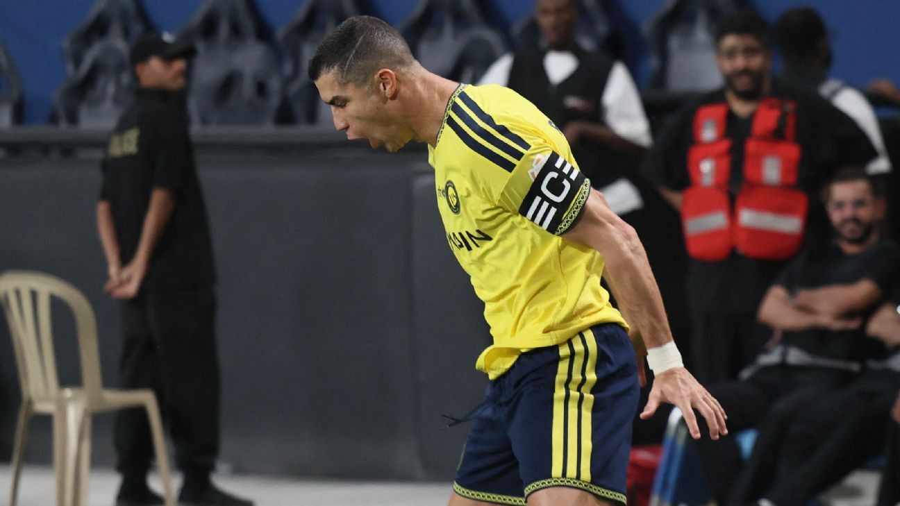 Goal tracker: Cristiano Ronaldo nets No. 982