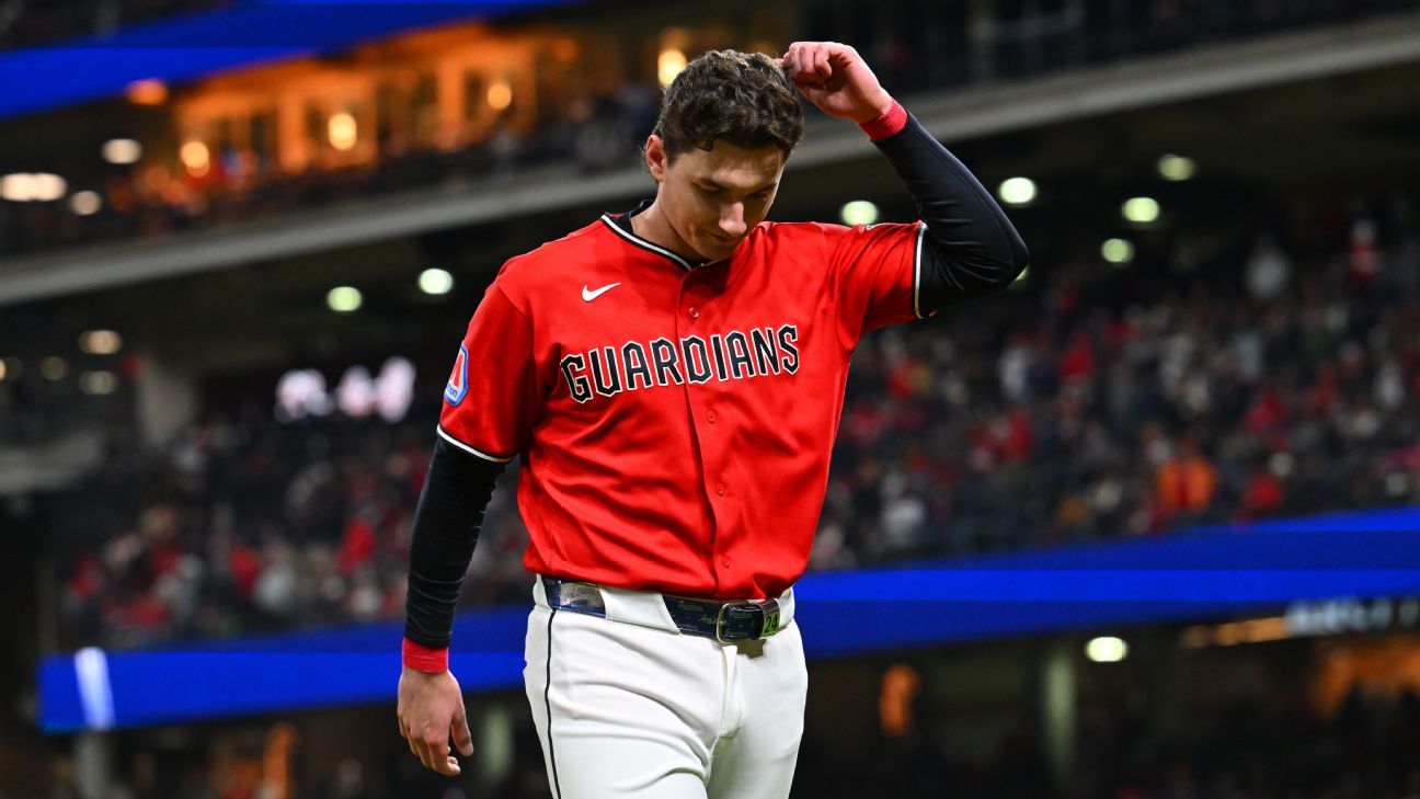 DeLauter's costly miscue deflates Guardians' hopes as Game 4 slips away