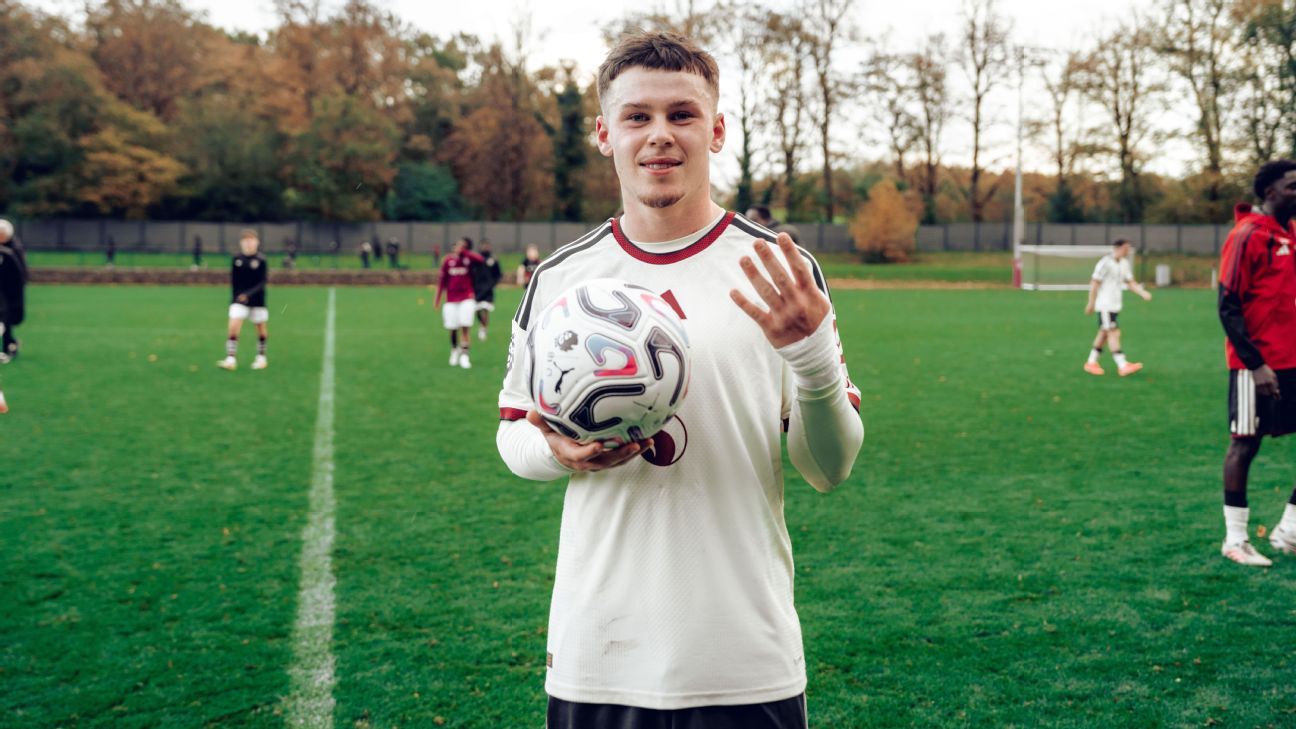 Wayne Rooney's son, Kai, scores 4 goals in Man United U18s win