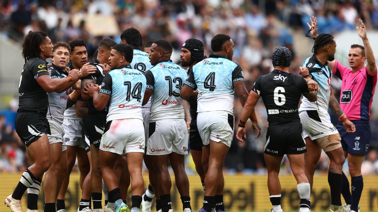 Double send off, punches thrown: Kiwis secure RLWC semi in fiery win