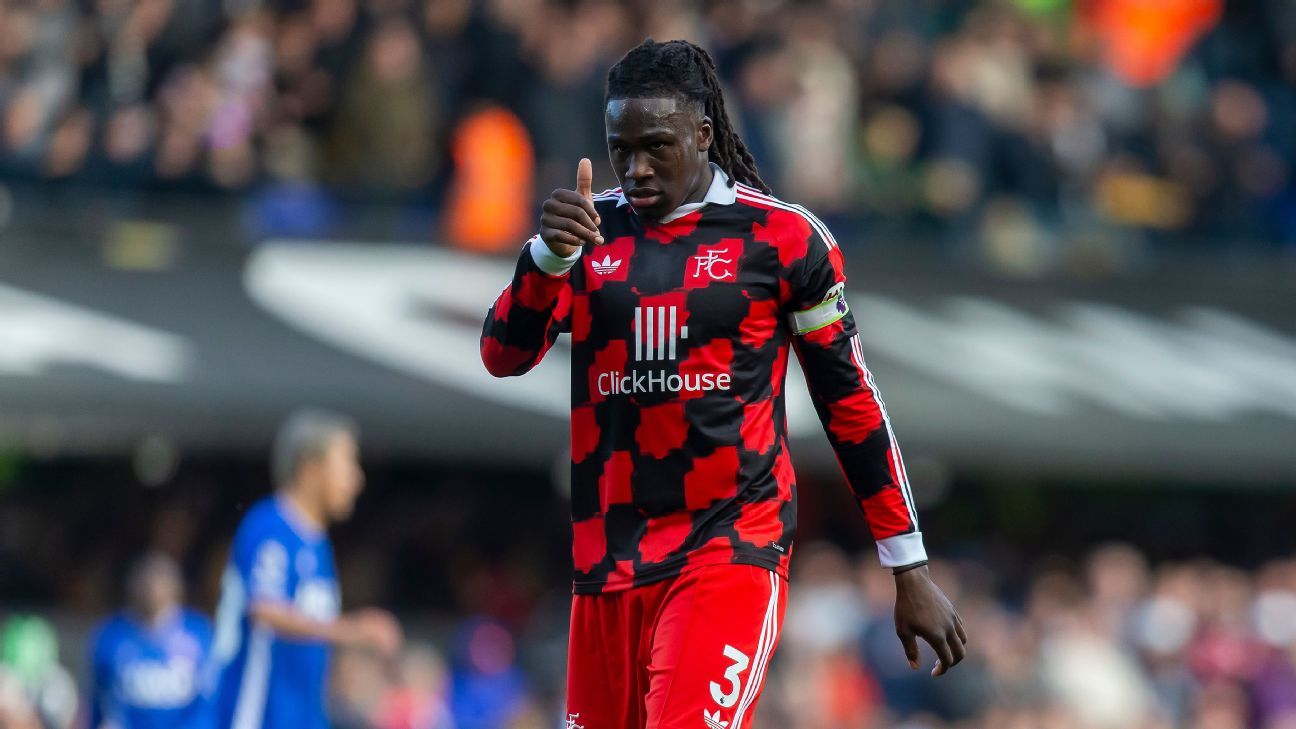 Transfer rumors, news: Man United look to Fulham's Bassey to bolster defense