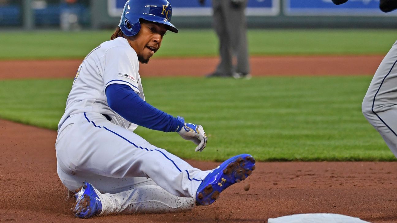 <div>Royals' Mondesi has torn ACL, out indefinitely</div>