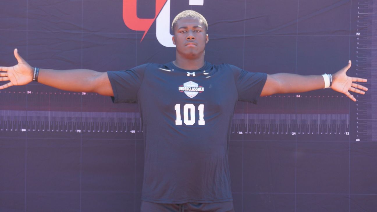 Five-star DT Gabe Brownlow-Dindy flips from Oklahoma to Texas A&M