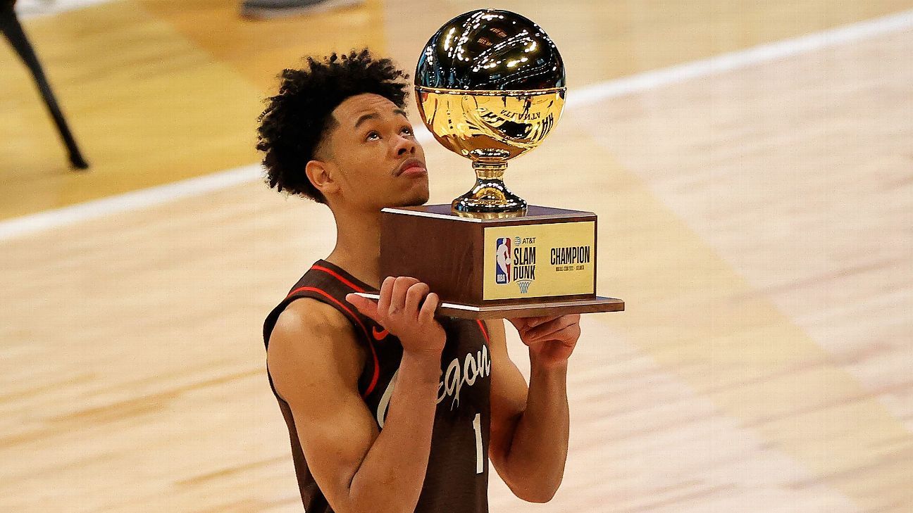 Portland Trail Blazers’ Anfernee Simons sends a kiss to win the NBA Dunk Contest