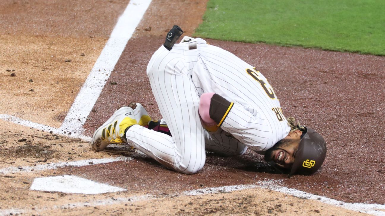 Fernando Tatis Jr. leaves the San Diego Padres game with left shoulder subluxation