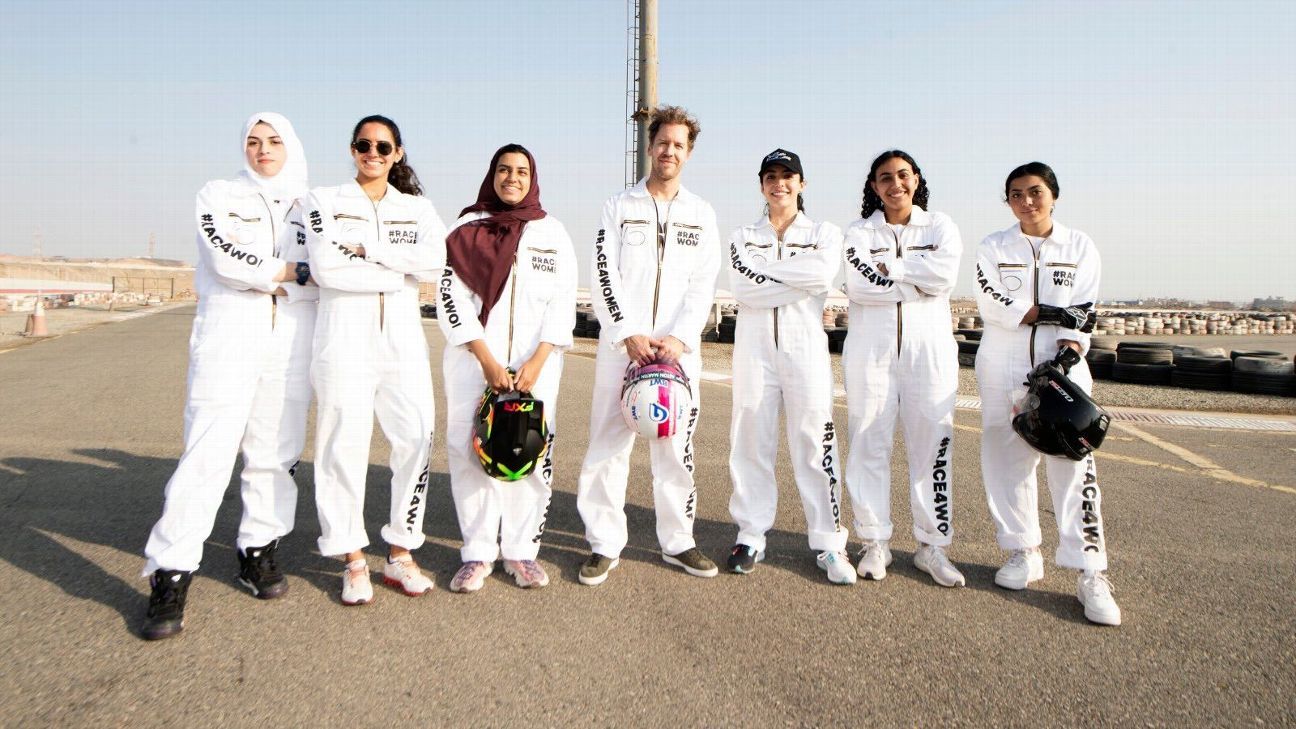 Sebastian Vettel menyelenggarakan balapan kart khusus wanita di Arab Saudi