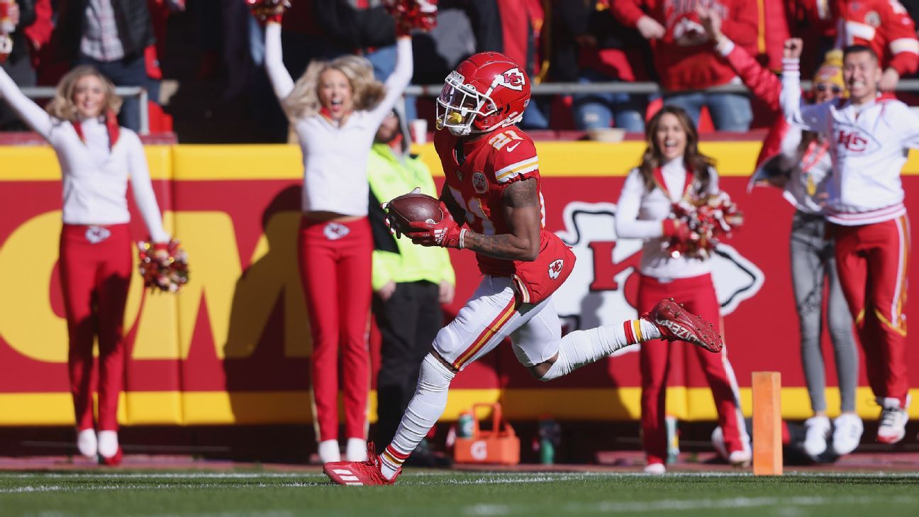 Kansas City Chiefs get scoop-and-score touchdown on game’s first play vs. Las Vegas Raiders
