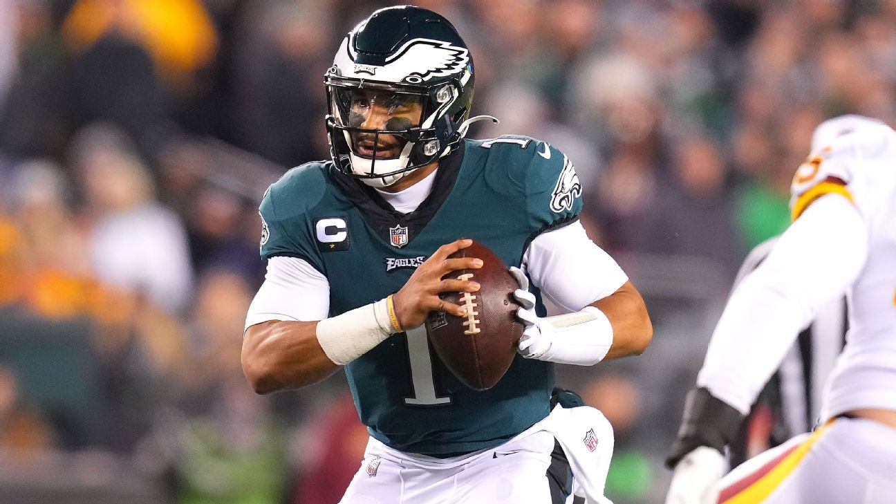 Eagles separate QBs to protect against COVID