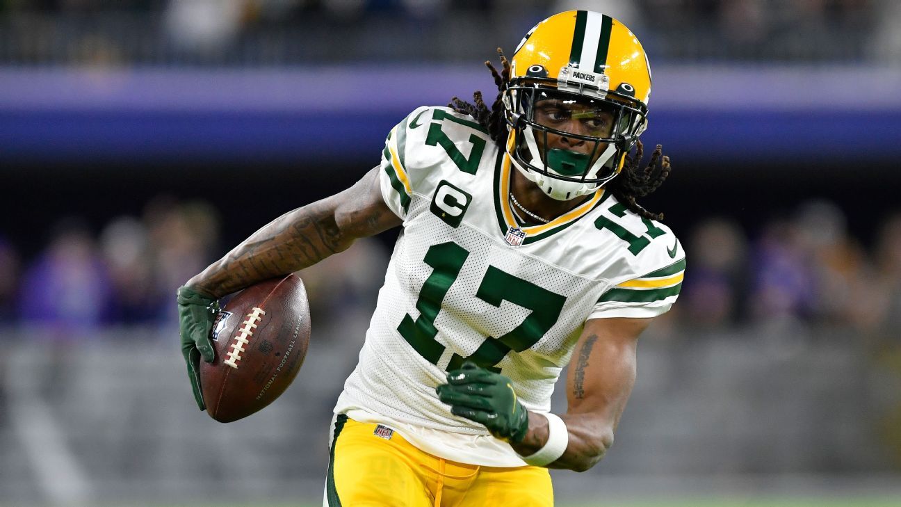 Sources: Packers trading WR Adams to Raiders