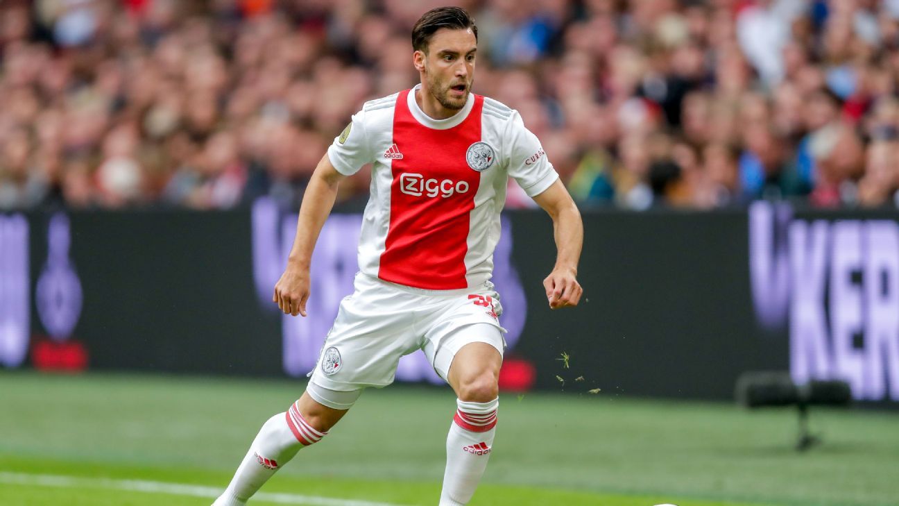 Barcelona tertarik untuk mengontrak Nicolas Tagliafico dari Ajax dengan status pinjaman