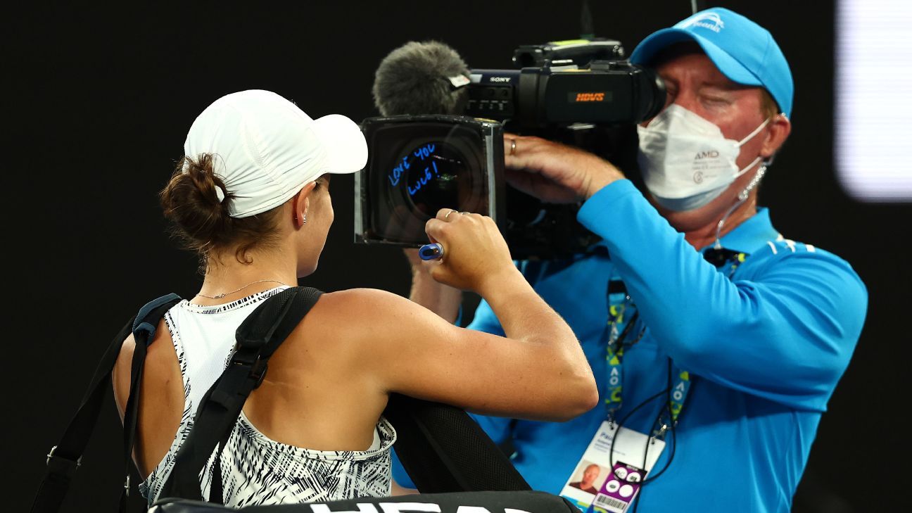 Australian Open 2022 – World No. 1 Ash Barty ‘just does everything better’ and two wins away from Australian sporting history