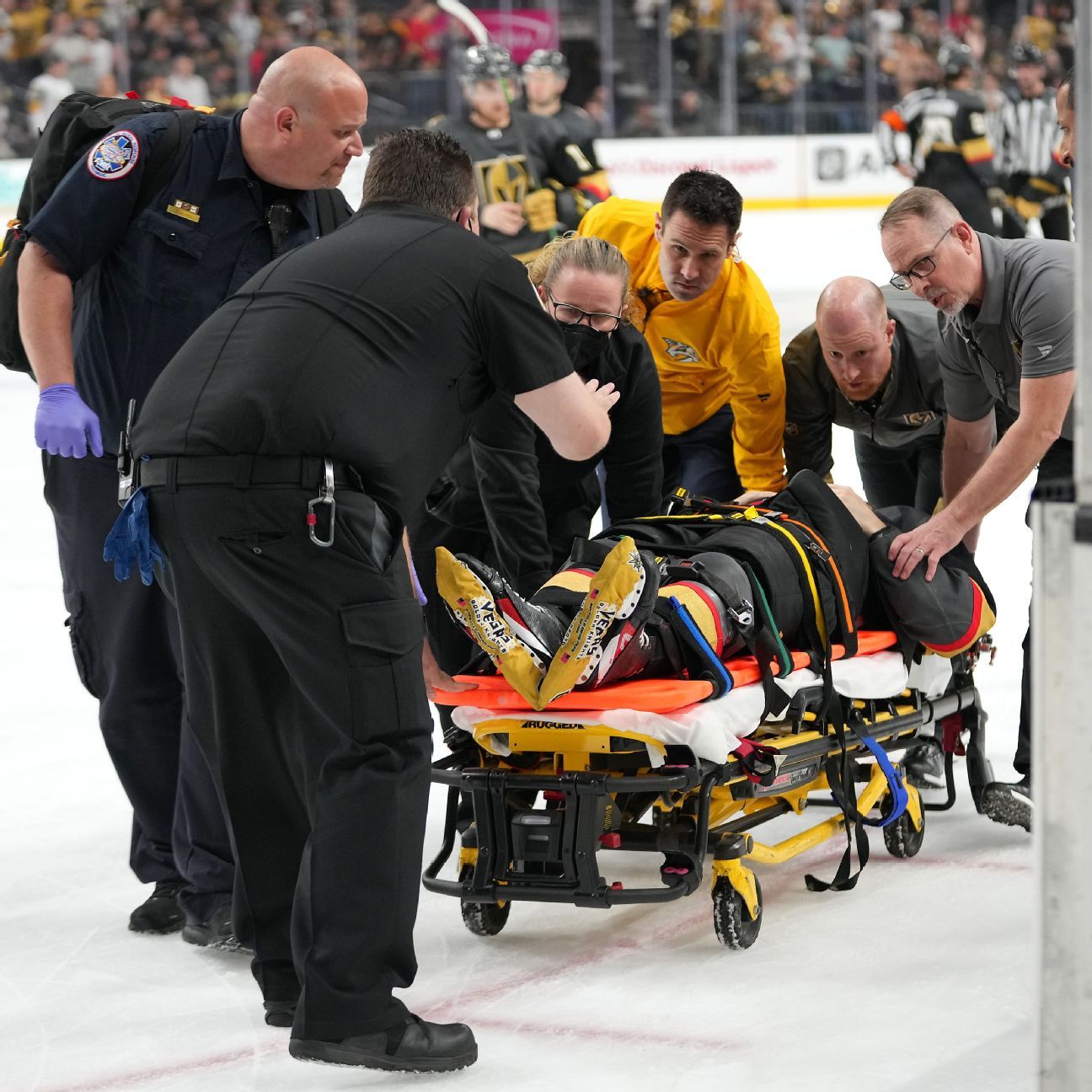 Brett Howden dari Vegas Golden Knights ‘keluar sebentar’ setelah insiden menakutkan, kata Peter DeBoer
