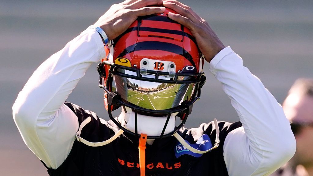 La NFL exigirá que se usen gorras Guardian sobre los cascos en los campos de entrenamiento