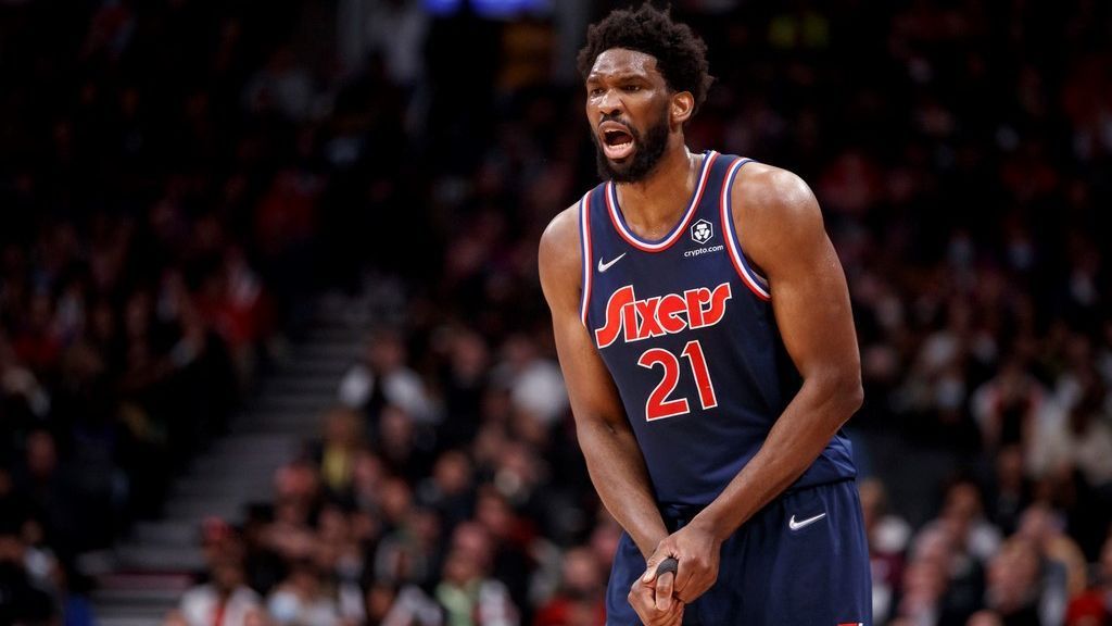 Joel Embiid experiencing pain in thumb but expects to play in Game 4