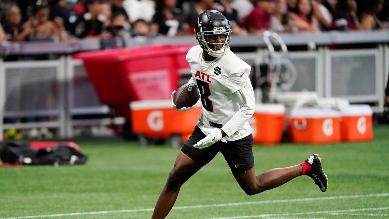 <div>Kyle Pitts transitions from promising rookie to focal point of Atlanta Falcons' offense</div>