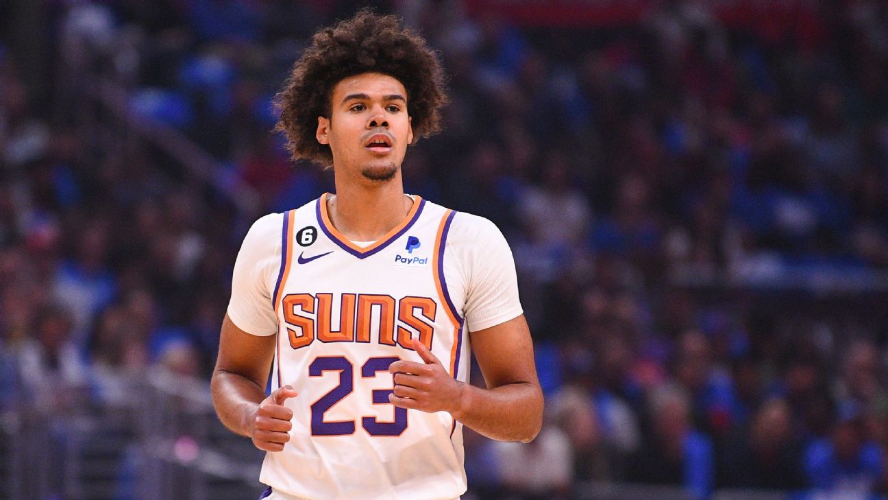 <div>Suns' Johnson to make return from knee injury</div>