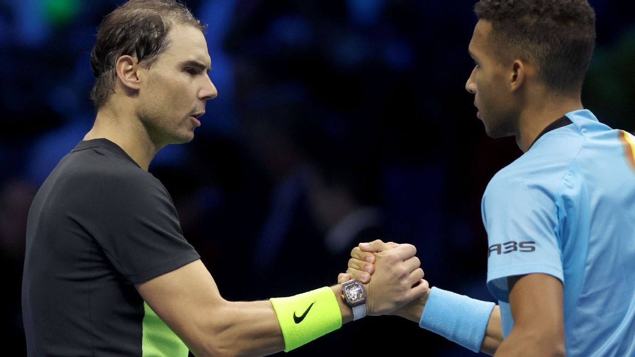 Rafael Nadal s’incline face à Felix Auger-Aliassime, au bord de la sortie des finales ATP