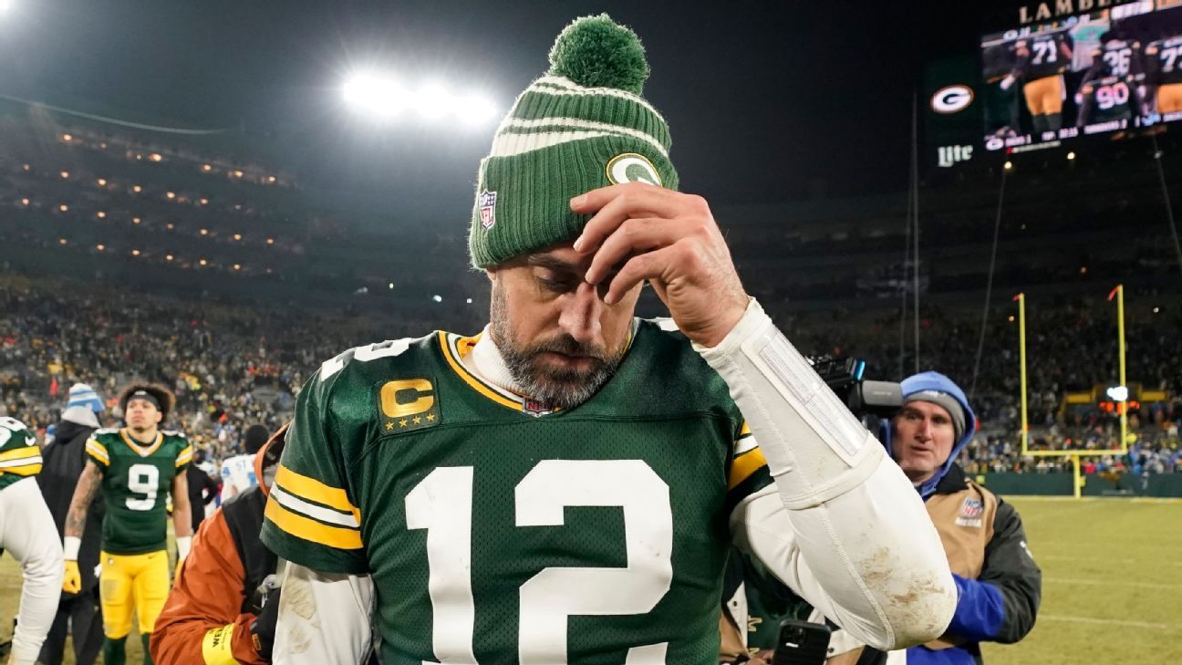 Aaron Rodgers riflette sul futuro dopo la “passione” della stagione.