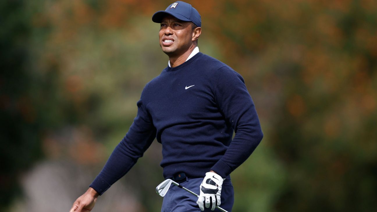 Tiger Woods shoots 69 at Genesis Invitational, trails by 5