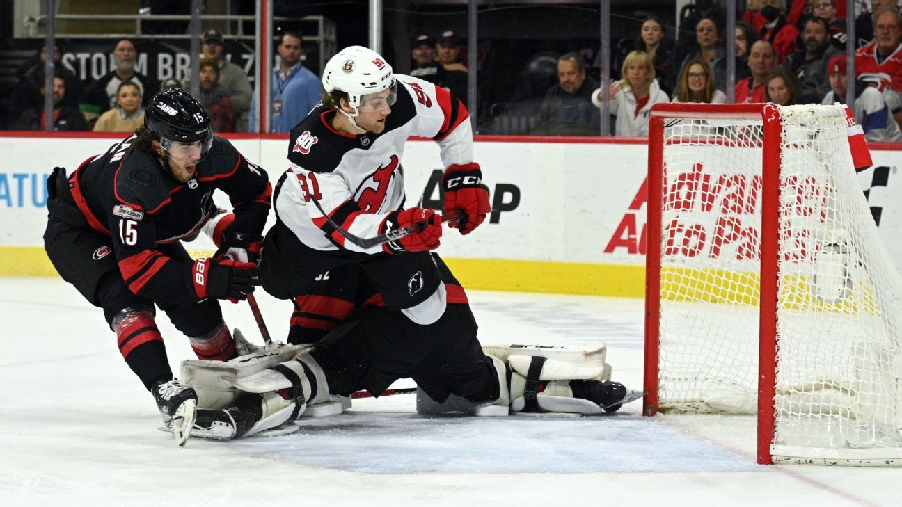 NHL playoff standings update: Hurricanes-Devils highlights Sunday's schedule