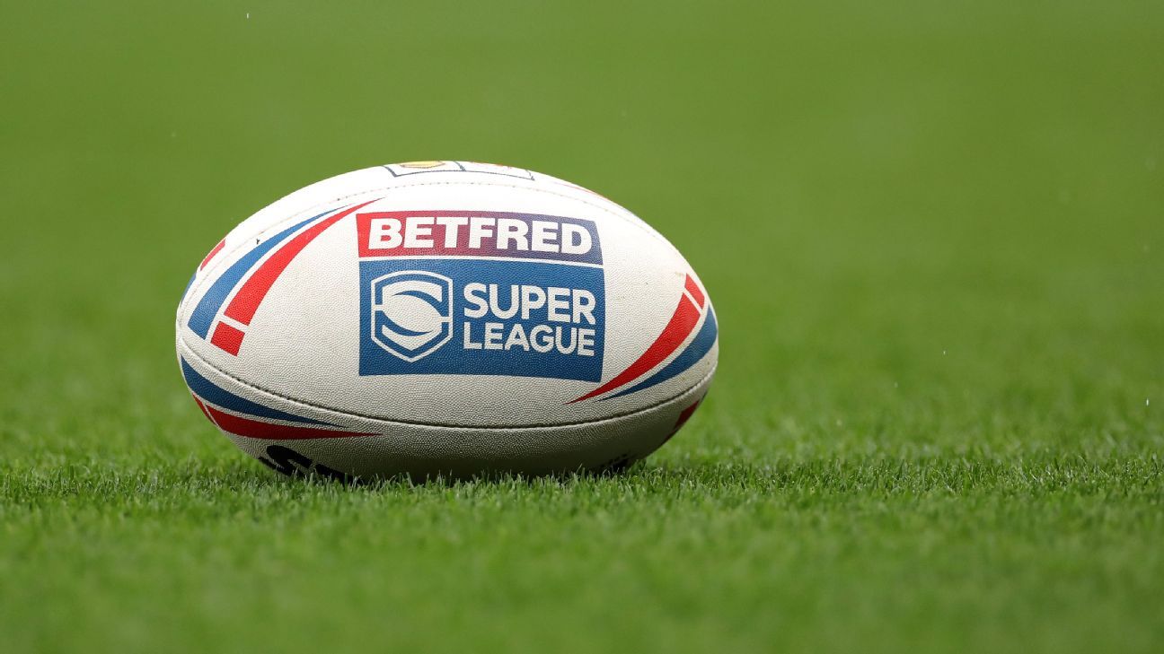 Rampaging bull storms pitch ahead of Super League match