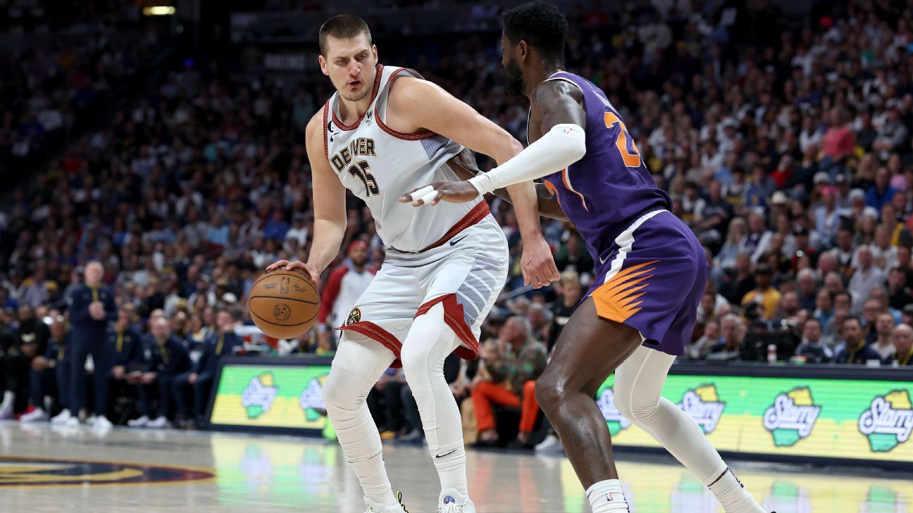 Jokic brilla, los Nuggets reaccionan y vencen a los Suns en los playoffs de la NBA
