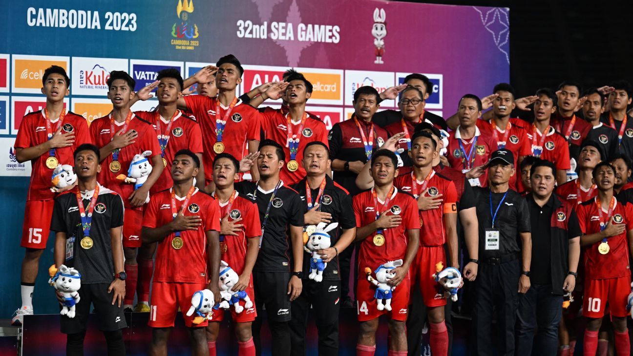 Indonesia mengabaikan stigma ‘hampir laki-laki’ selama beberapa dekade untuk memenangkan emas di Pesta Olahraga Asia Tenggara, tetapi keberhasilan itu ternoda oleh bentrokan yang buruk.