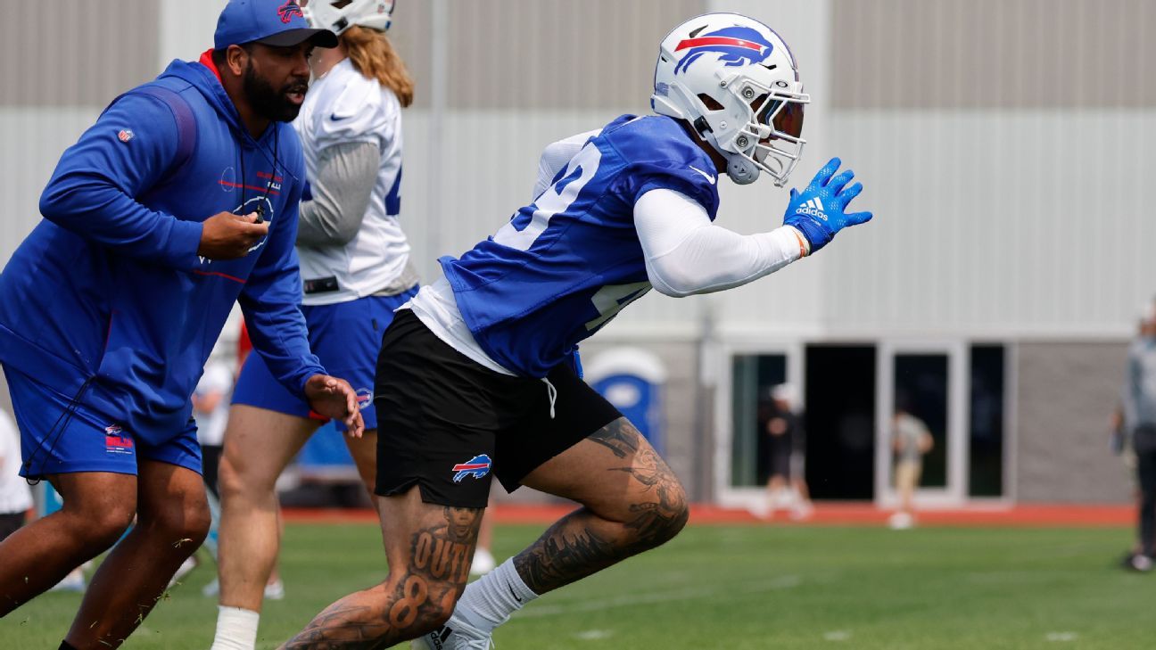 <div>'Humbled' Shane Ray hopes to complete four-year NFL comeback with Bills</div>