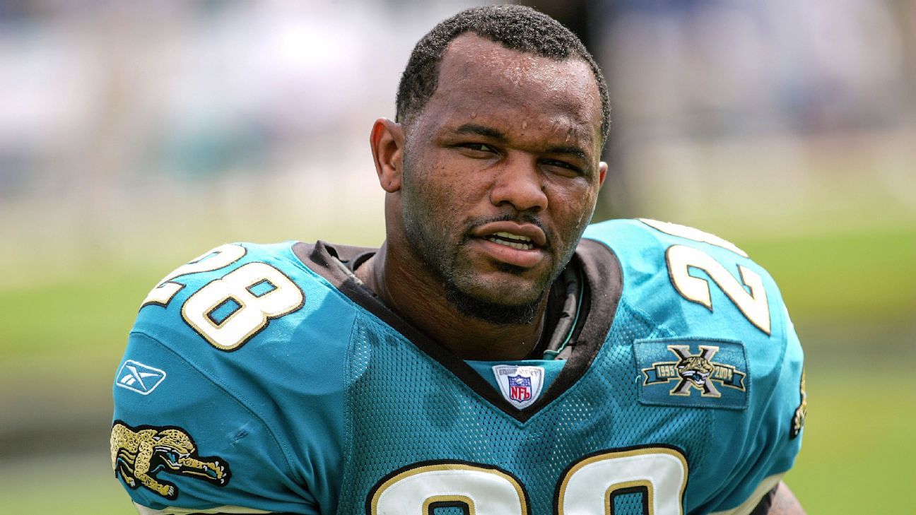 <div>Should Fred Taylor be elected into the Pro Football Hall of Fame? Former players say yes; voters aren't so sure</div>