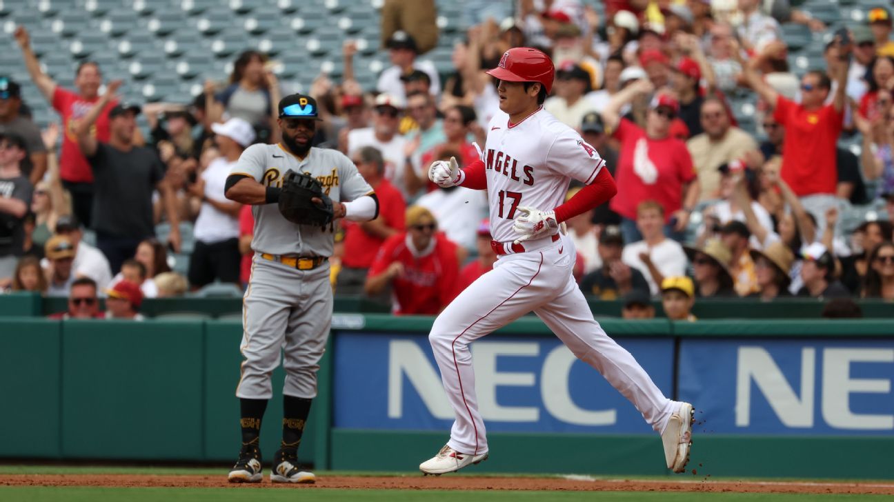 Ohtani homers in last home game before deadline
