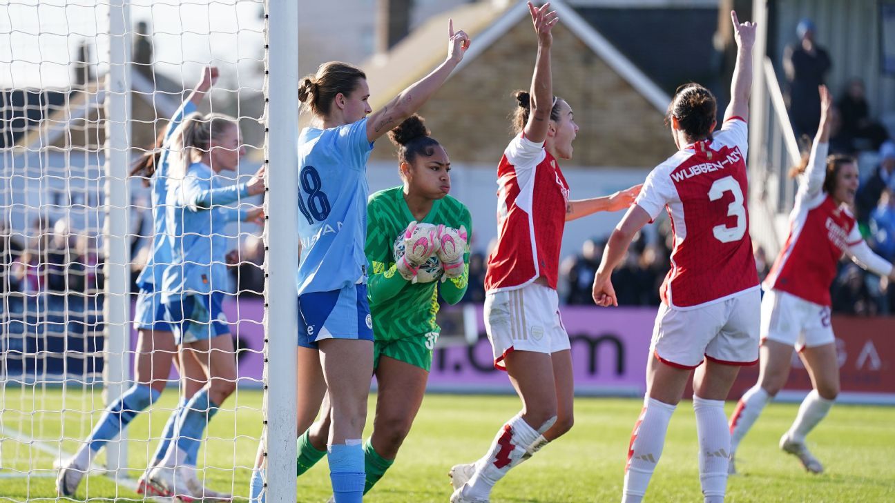10 things from women's soccer: Keating adds to Arsenal's woes; Kullberg stars; Roma beat Napoli
