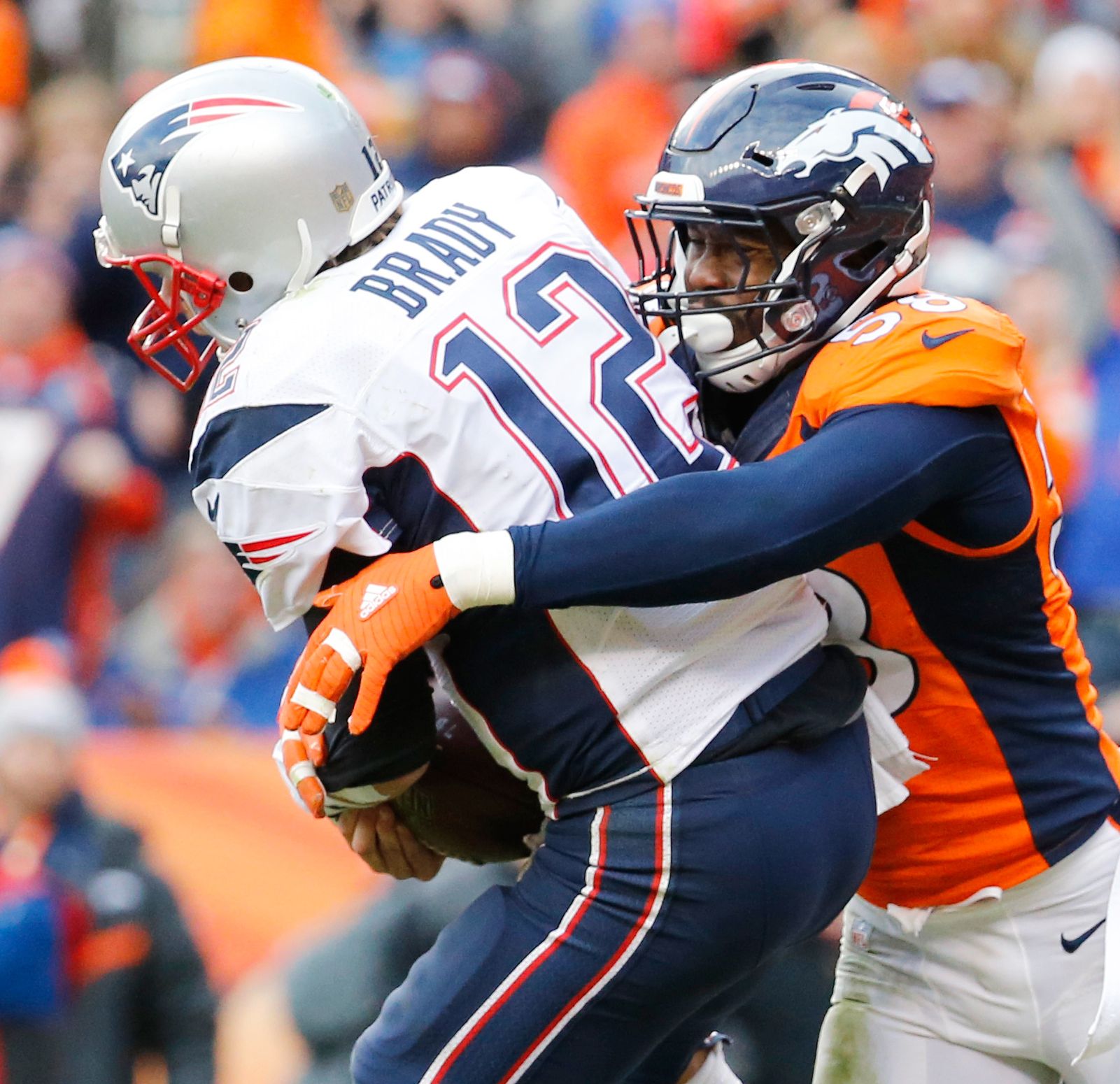 Von Miller sacks Tom Brady - Photos: Patriots vs. Broncos in AFC ...